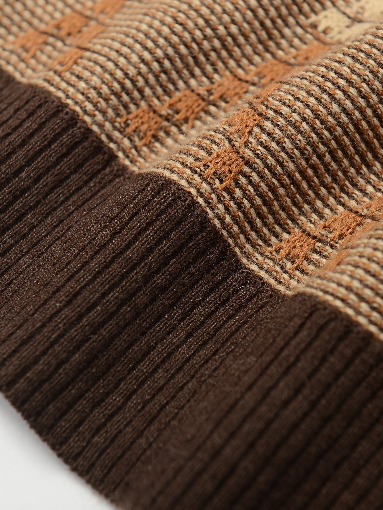 Diamond Pattern Crew Neck Sweater — Brown