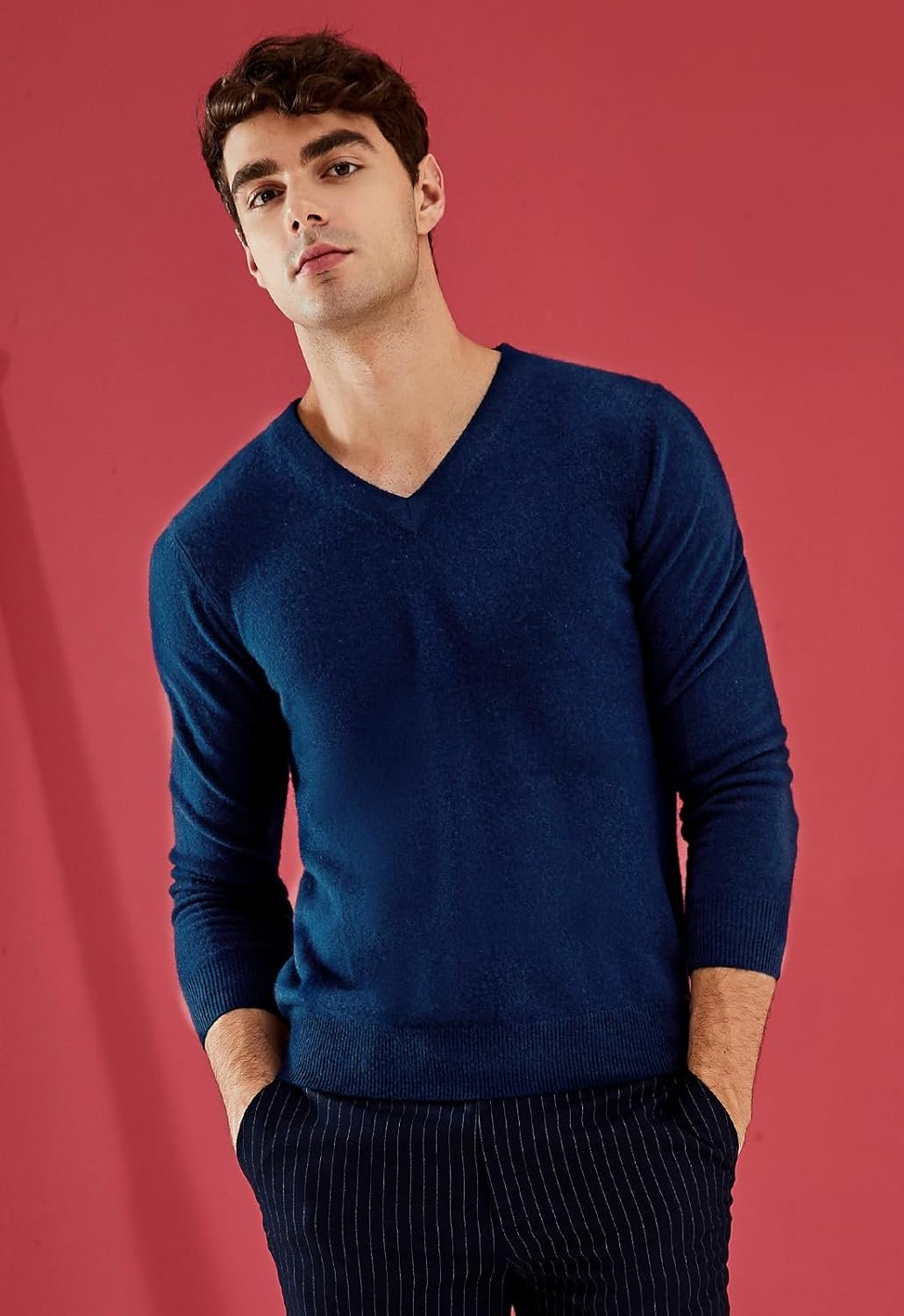 Men's V-Neck Cashmere Sweater — Dark Blue
