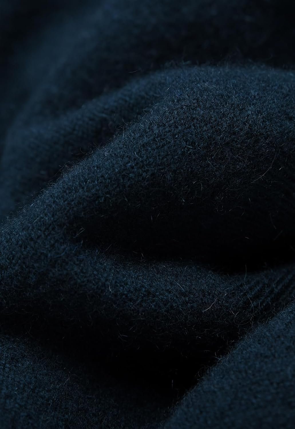 Men's V-Neck Cashmere Sweater — Dark Green