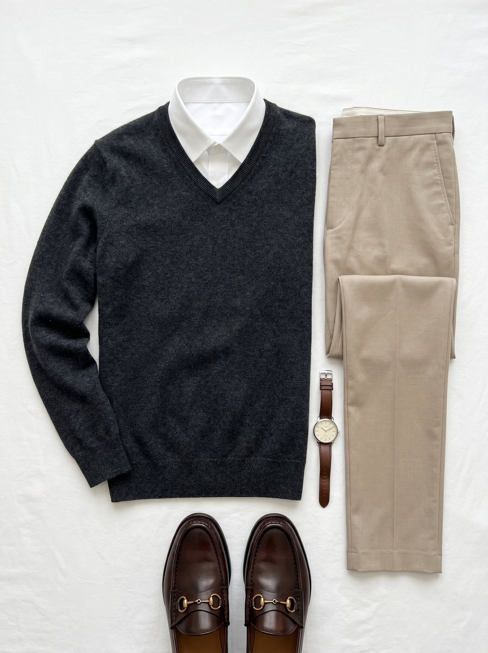 Men's V-Neck Cashmere Sweater — Dark Grey
