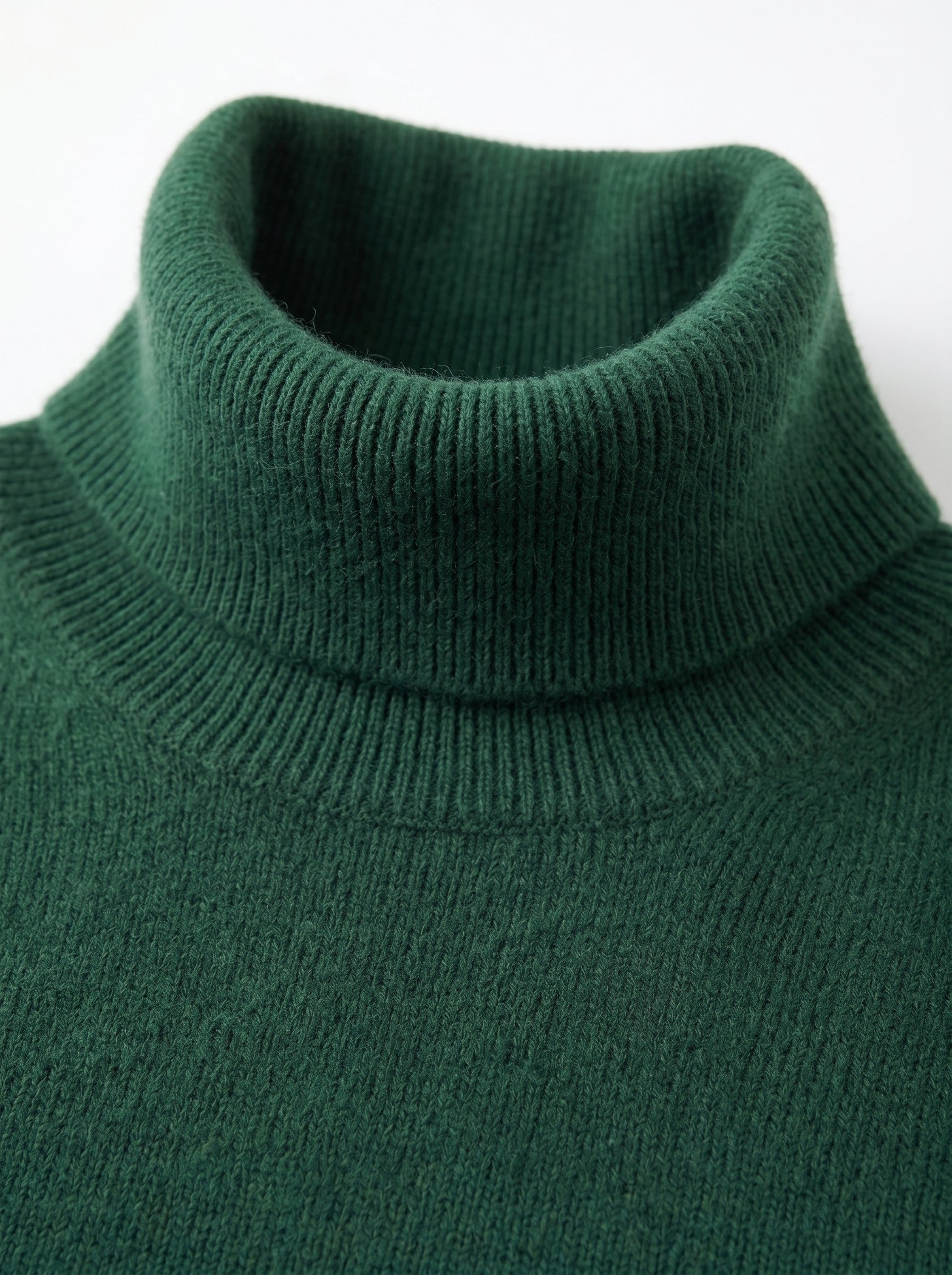 Classic Turtleneck Cashmere Sweater — Green