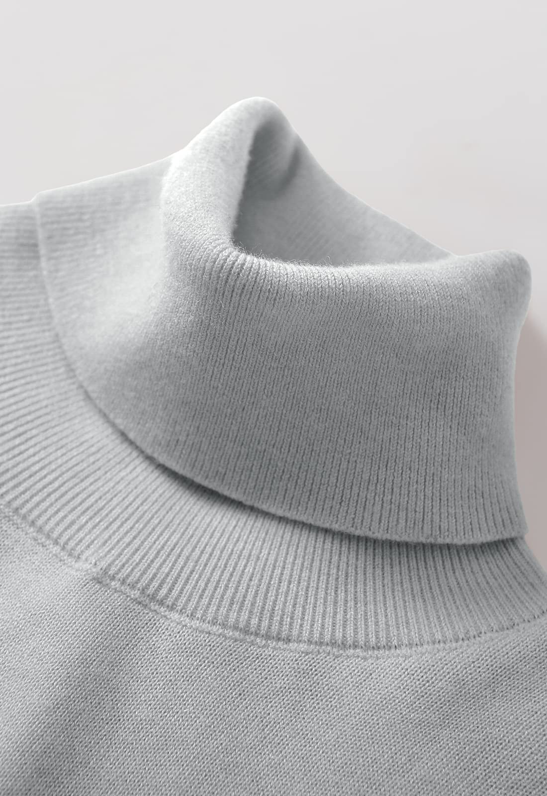Heavy Gauge Turtleneck Wool Sweater — Light Grey