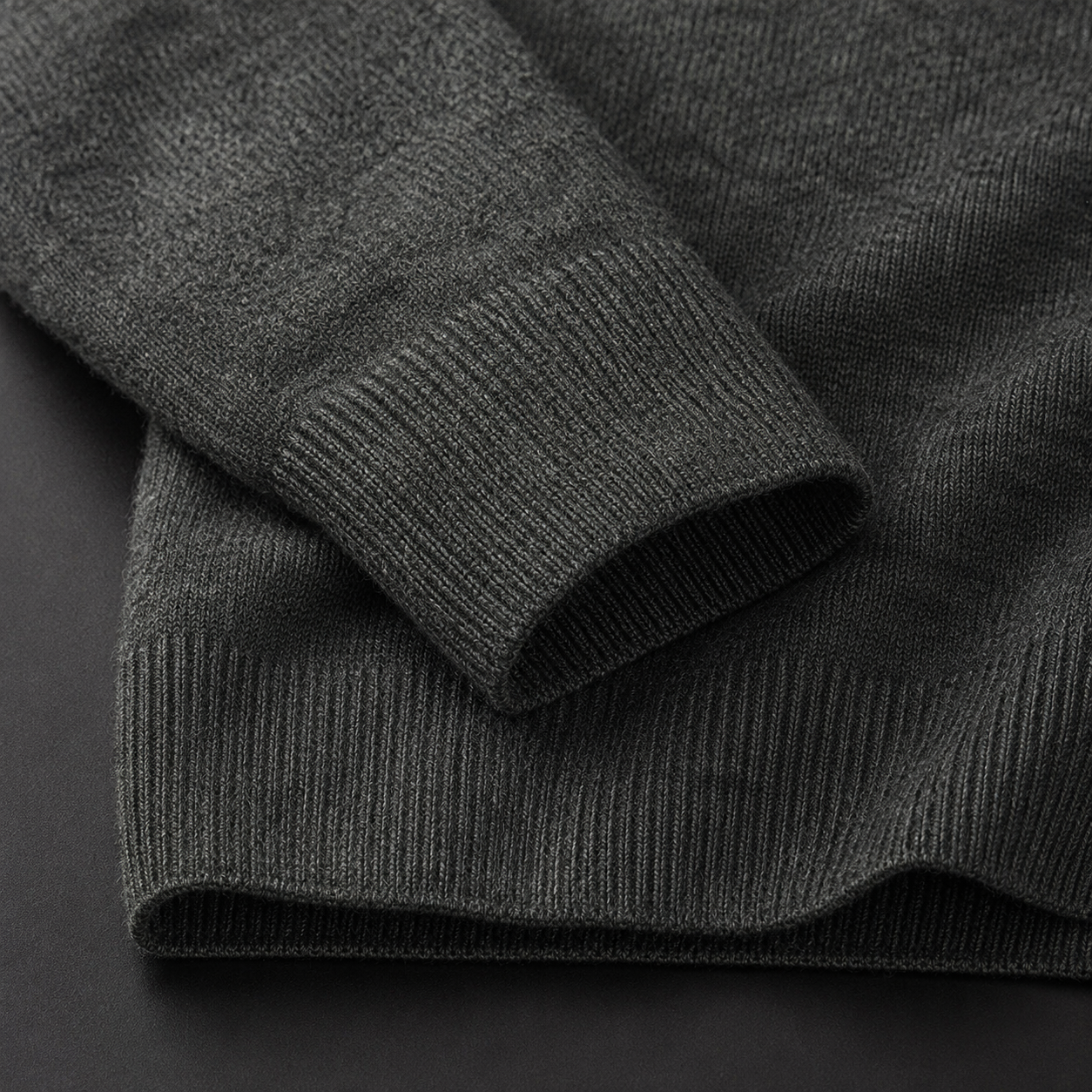Charcoal Crew Neck Cashmere Sweater — Dark grey