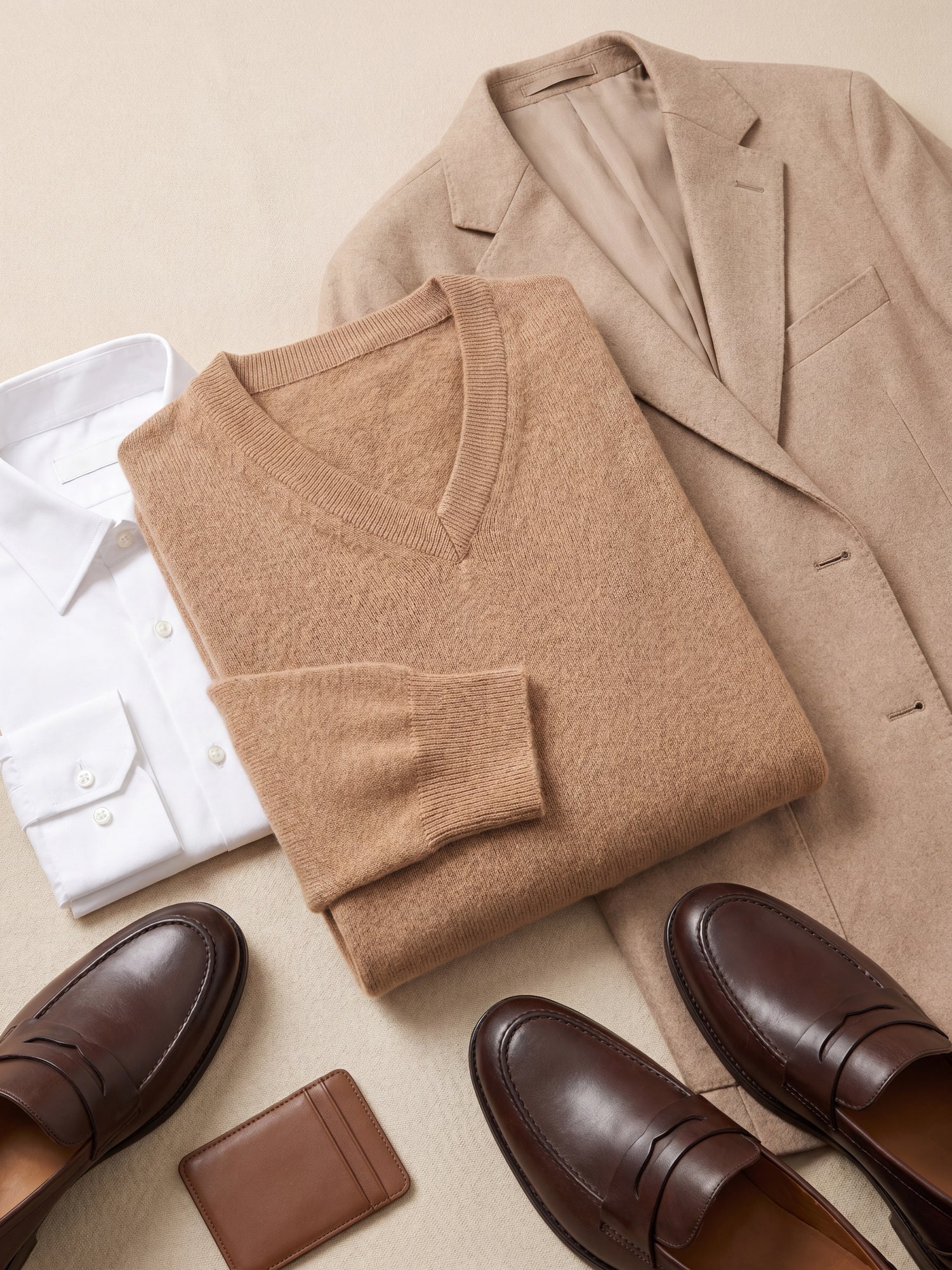 Solid V-Neck Cashmere Pullover Sweater — Camel