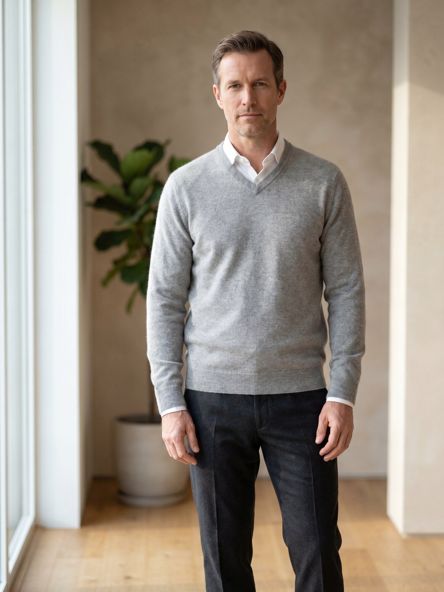 Solid V-Neck Cashmere Pullover Sweater — Light grey