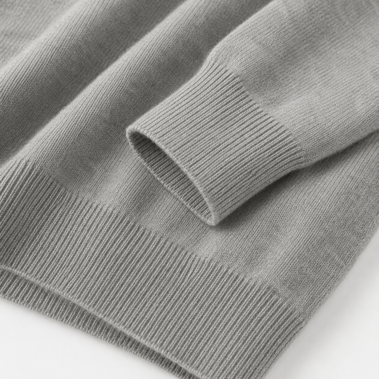 Essential Crew Neck Cashmere Sweater — Light grey