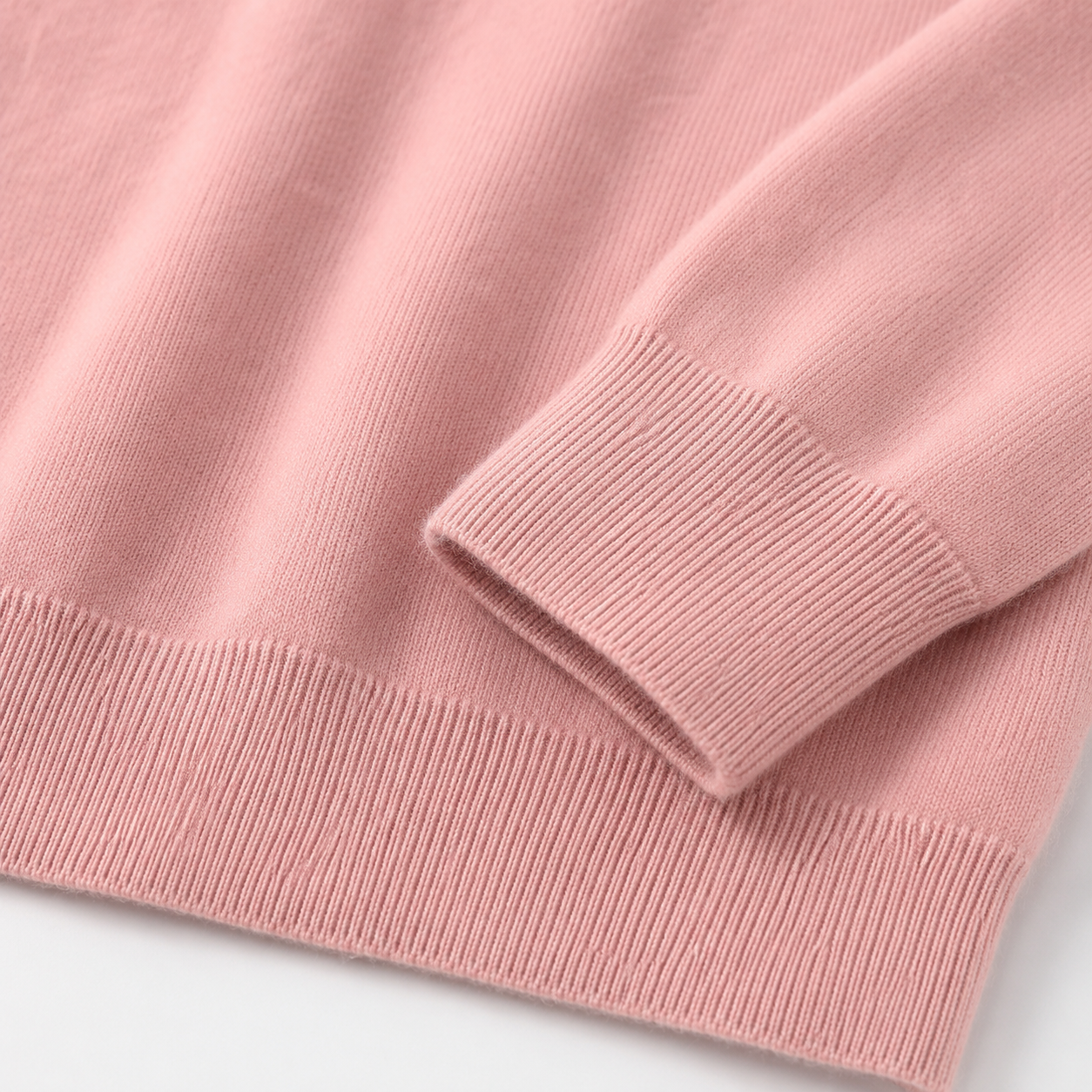 Essential Crew Neck Cashmere Sweater — Pink