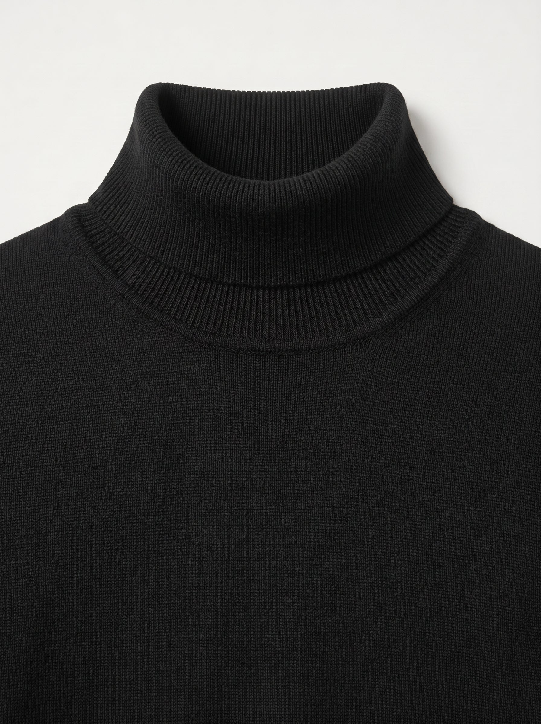 Lightweight Turtleneck Wool Sweater — Black