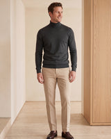 Lightweight Turtleneck Wool Sweater — Dark grey