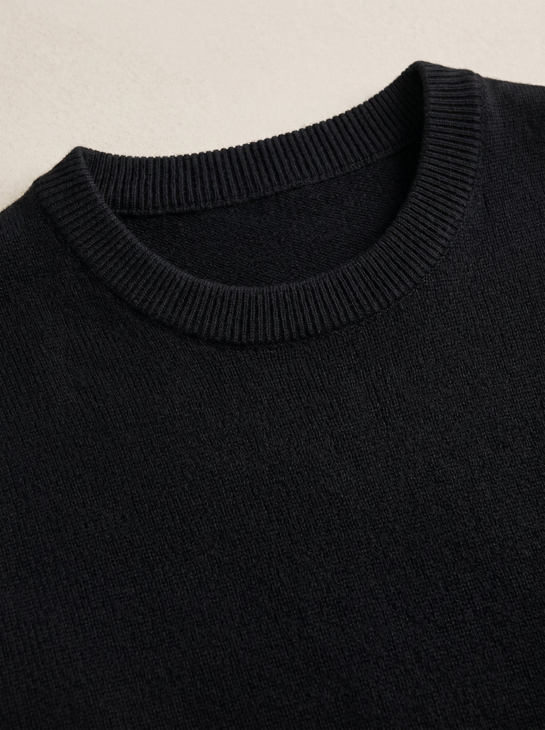Lightweight Crew Neck Wool Sweater — Black