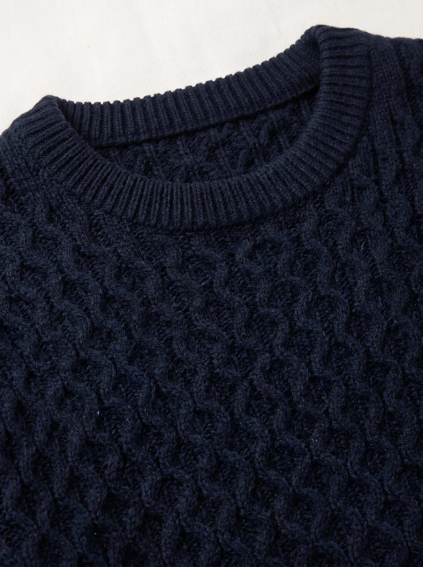 Men's Cable Knit Crew Neck Pullover — Navy — 03