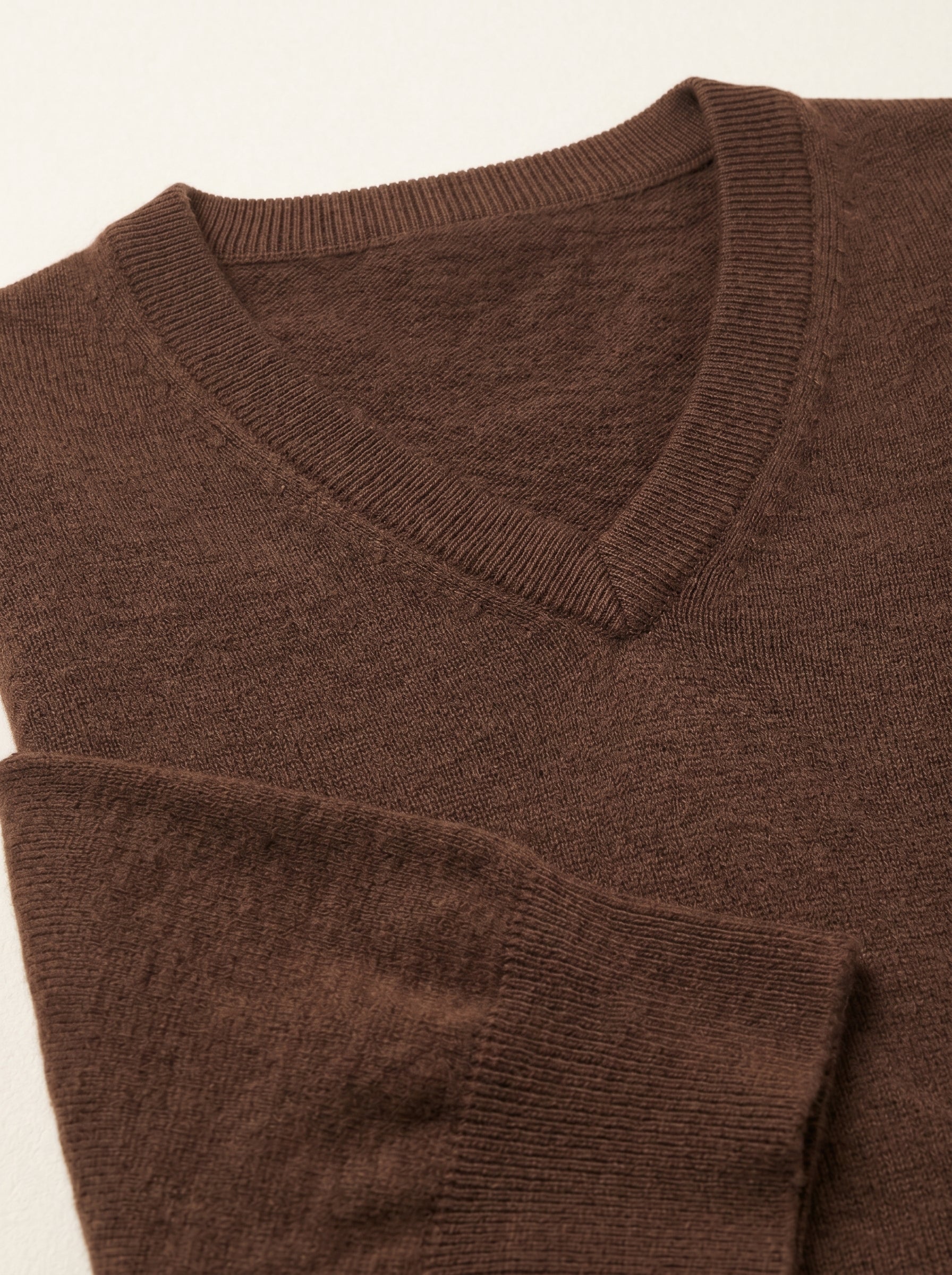 Men's V-Neck Cashmere Sweater — Brown