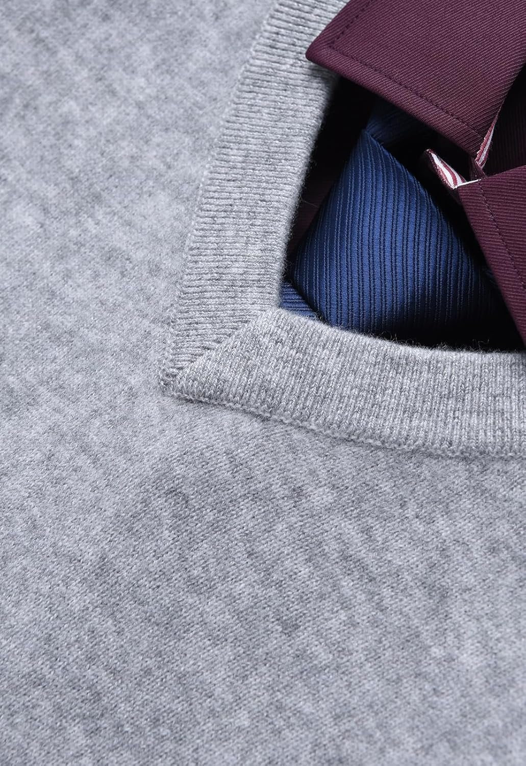 Men's V-Neck Cashmere Sweater — Light Grey