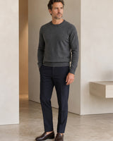Essential Crew Neck Cashmere Sweater — Dark grey