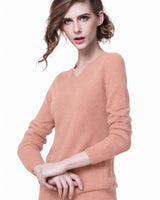 Women's V-Neck Cashmere Sweater - Peach - model