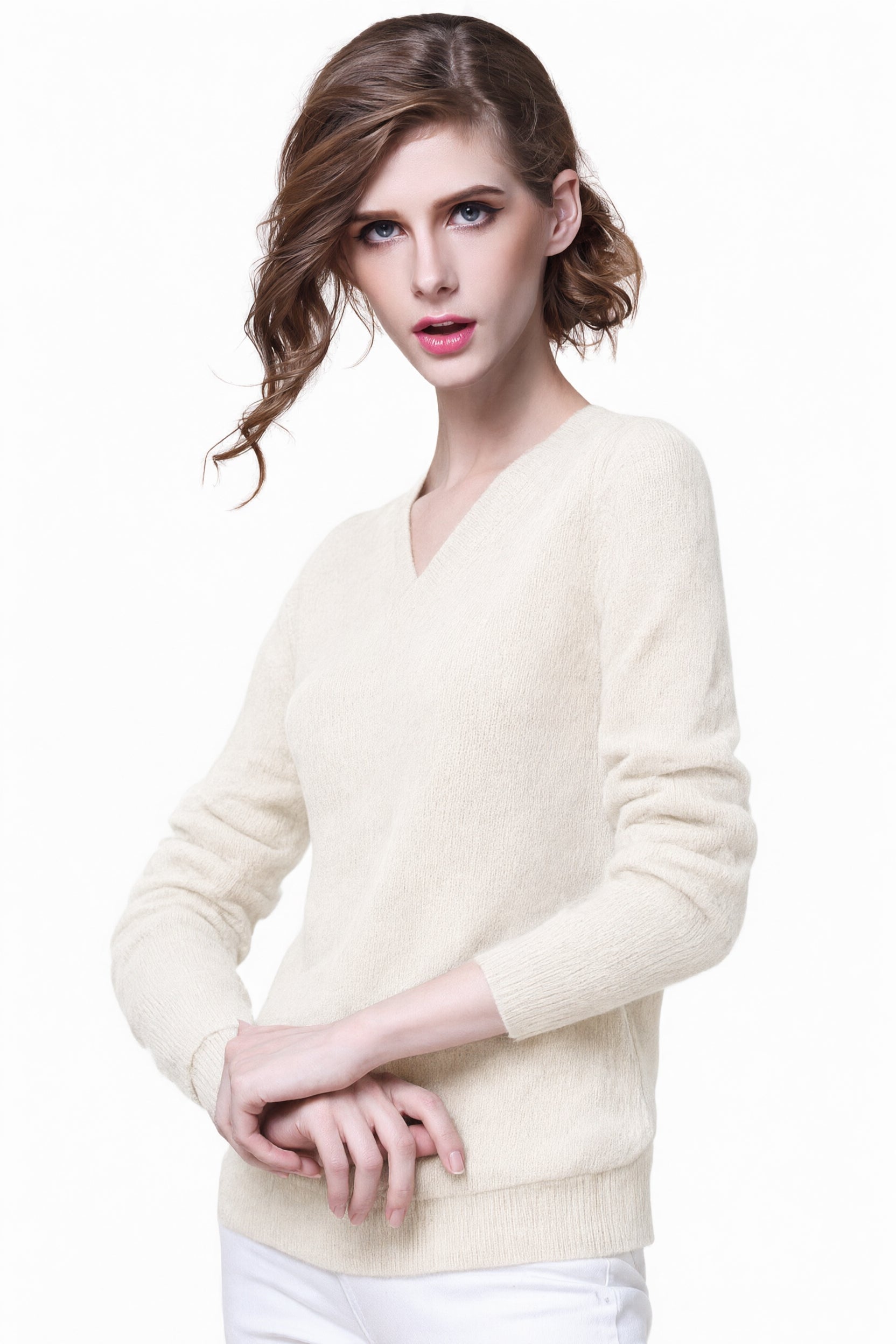 Women's V-Neck Cashmere Sweater - Rice white - model