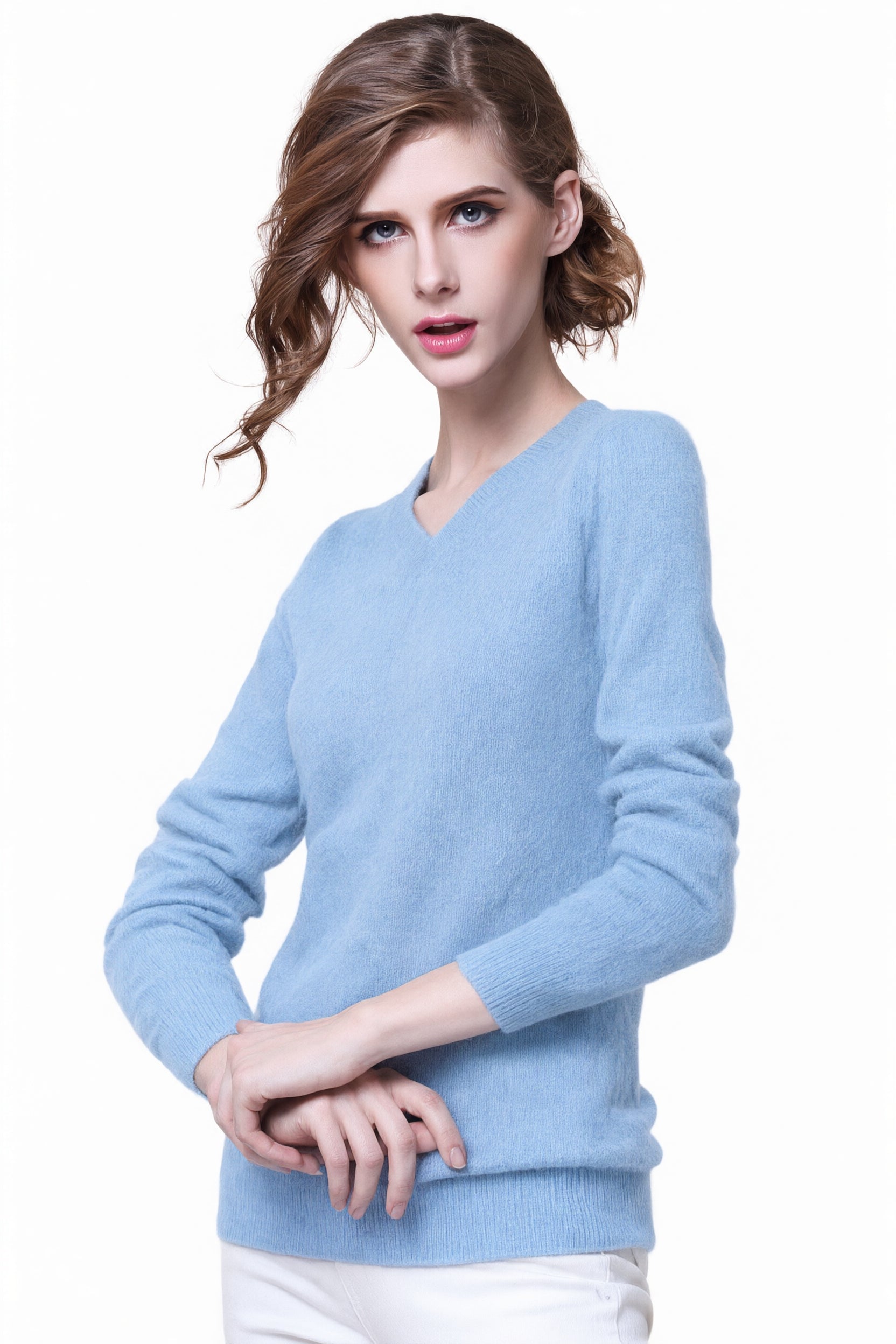 Women's V-Neck Cashmere Sweater - Sky blue - model